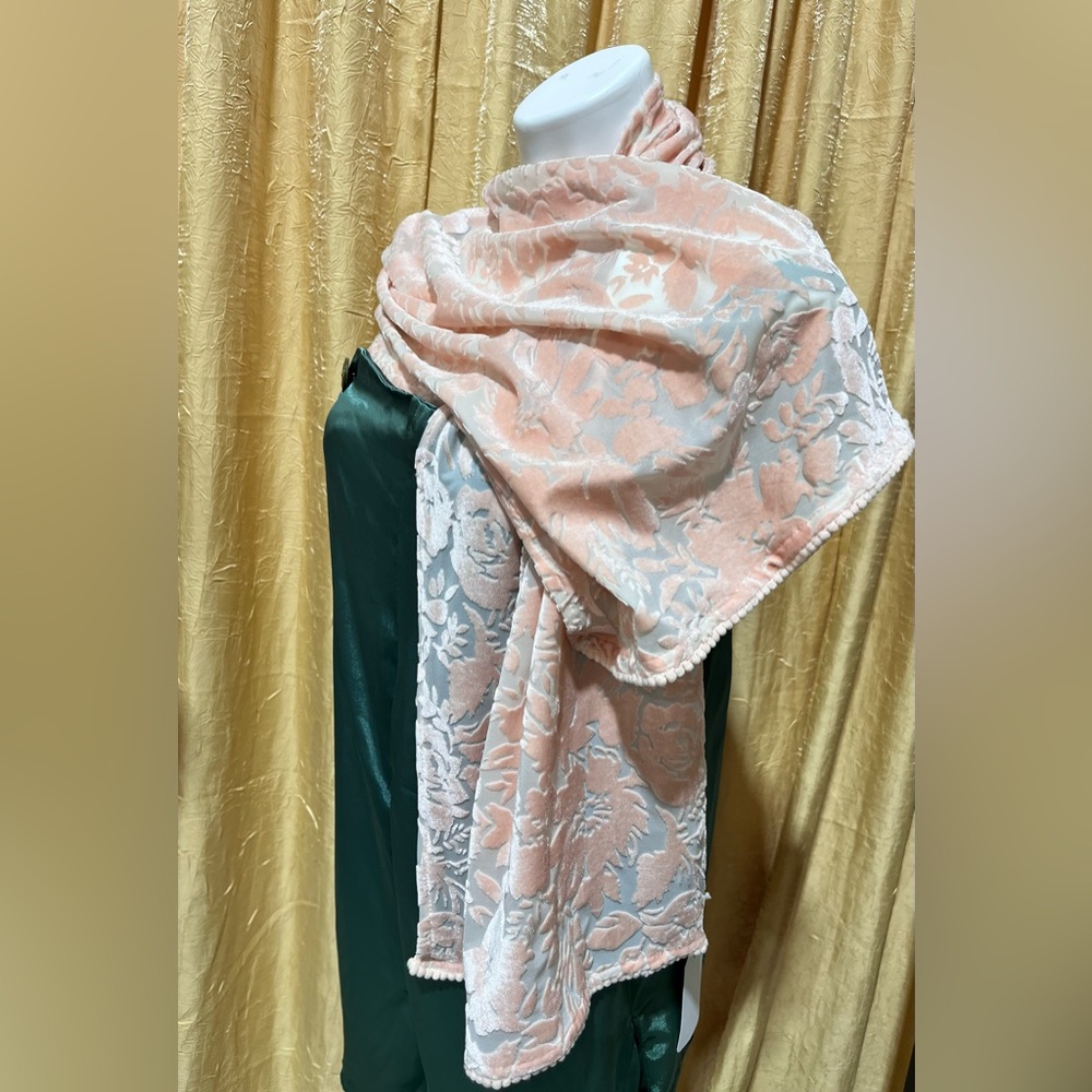 Handcrafted Light Pink Velvet Floral Scarf
